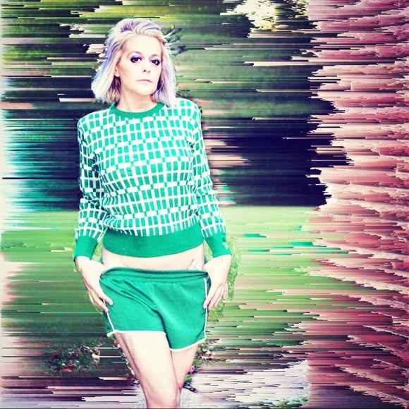 Meet your Posher, Emily - Picture 3 of 5